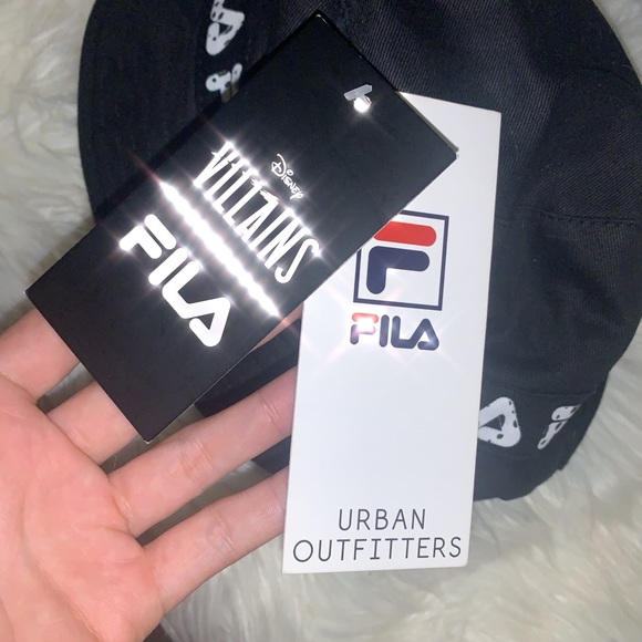 Limited Edition Rare Fila Disney Bucket Hat - Picture 4 of 7